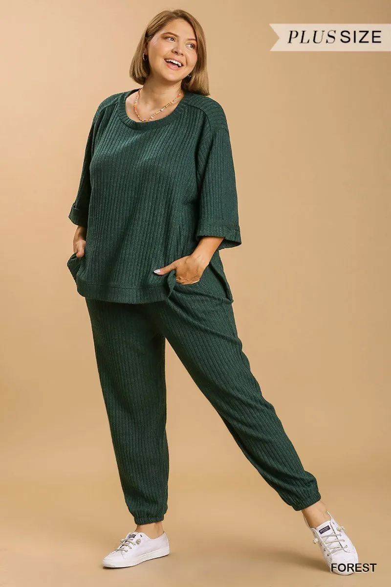 Ribbed knit jogger with elastic waistband and pockets