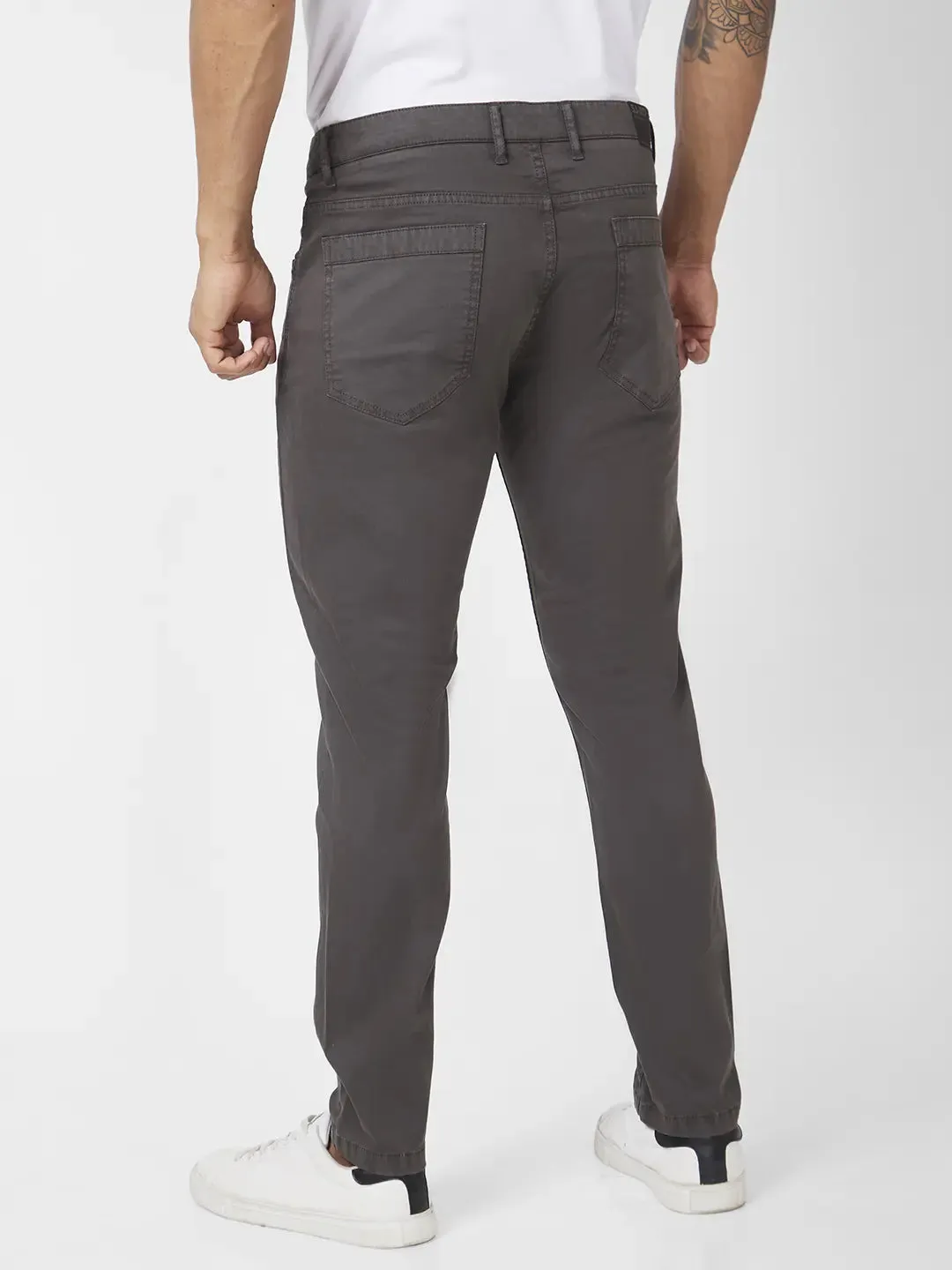 Spykar Men Dark Grey Cotton Slim Fit Ankle Length Mid Rise Trousers