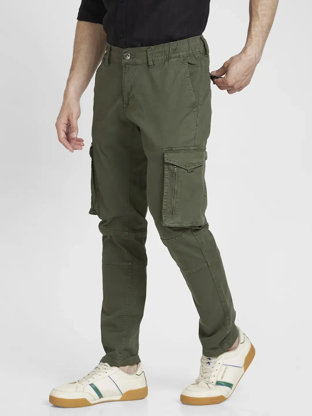 Spykar Men Rifle Green Lycra Slim Fit Mid Rise Cargo Pant